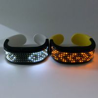 Bracelet LED Lumineux en Silicone Rechargeable RICHSHINING pour Course Nocturne, Événements Sportifs, Piste de Danse, Affichage Défilant d'Informations, Utilisation Intérieure