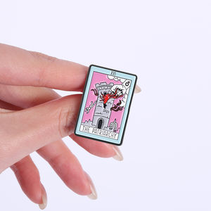 Broches de Esmalte con Diseño de Cartas del Tarot del Patriarcado, Tema de Poder Femenino, Broche de Solapa, Venta al por Mayor - Product Image 4