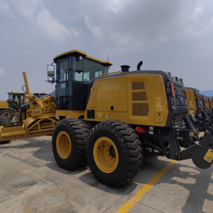 Grader Stradale GR2205T Nuovo di Zecca con Lama Anteriore e Ripper Posteriore, Multi-Attrezzatura per Costruzioni - Product Image 2