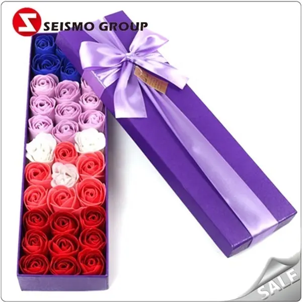 Caja de papel con flores frescas o secas, regalo para amantes