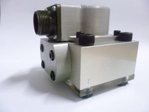 ปรับตัวได้กับสภาพแวดล้อมการก่อสร้างกลางแจ้ง สามารถใช้แทน EL-T76.00-MO-191C อิเล็กโทรไฮดรอลิกได้ - Product Image 2