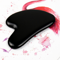 Vente en gros de pierre naturelle en forme de coeur Guasha Outil facial en quartz rose rose Jade Gua Sha pour grattoirs Massage du visage