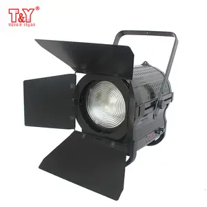 Studio lighting focus adjustable 200w led fresnel lights video spotlight in India