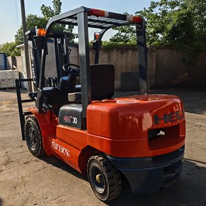 Chariot élévateur diesel HELI 3T d'occasion de haute qualité en bon état de marche - Product Image 2