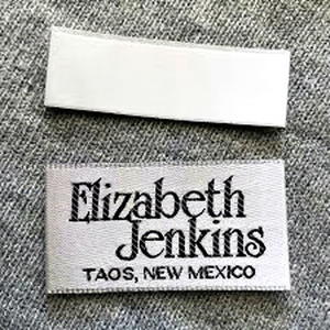 Étiquettes tissées personnalisées haute densité avec logo cousu pour vêtements et chaussures - Product Image 1