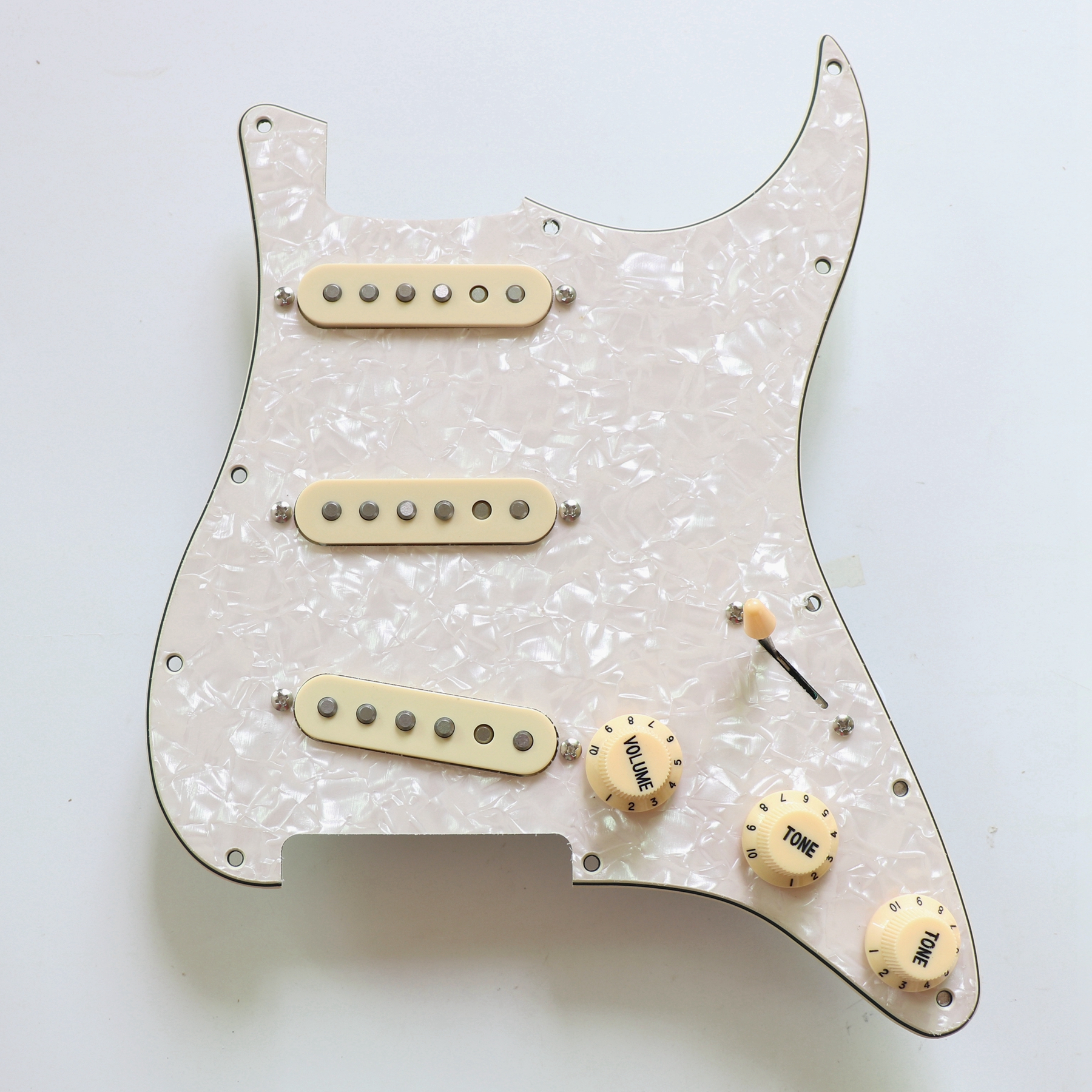 Donlis-Vintage-White-Pearl-
