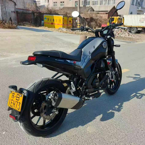 Benelli Leoncino <span class=keywords><strong>250.</strong></span> Motor Monocilíndrico de 250cc Refrigerado por Agua, Freno de Disco Delantero y Trasero, Estado Original, Diseño Retro Elegante - Product Image 4
