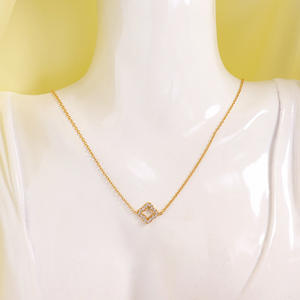 Collar de Cadena de Serpiente de Acero Inoxidable Chapado en Oro de 18K con Colgante Rectangular de Circonita Cúbica, Estilo Geométrico Moderno para Mujer - Product Image 4