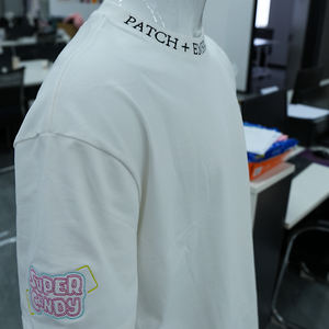 เสื้อยืดคุณภาพสูงขายส่ง ปักลายเสื้อยืดผู้ชาย เสื้อยืดหรูหรา สั่งปักลายพิมพ์โลโก้แบรนด์ของคุณเองสำหรับผู้ชาย - Product Image 1