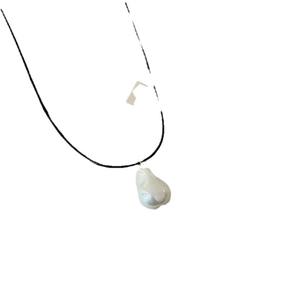 Special Shaped Pearl Pendant <b>Black</b> <b>Rope</b> Long <b>Necklace</b> For Women Simple High End Fashion All Match Neckchain - Product Image 6