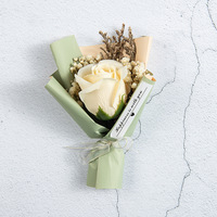Bouquets de fleurs séchées miniatures artisanales variées (fleurs et étoiles) pour la vente en gros transfrontalière – Fleurs artificielles préservées pour présentation