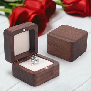 ERDOGLY Boîte à bagues en bois avec fente unique, Mini boîte à bagues de fiançailles, Boîte à bagues de mariage carrée boîte de rangement pour <span class=keywords><strong>bijoux</strong></span>, Vintage élégant - Product Image 3
