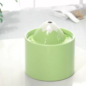 Fontaine à eau automatique en céramique pour chats, style montagne enneigée, avec clochette, capacité 300 ml, distributeur d'eau pour animaux de compagnie - Product Image 1