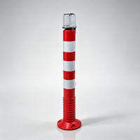 Feu d'avertissement de trafic clignotant LED barricades d'avertissement de route solaire bâton de circulation sur les cônes de circulation pour poste d'avertissement