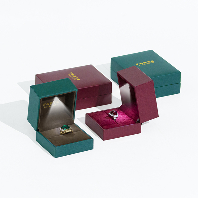 FORTE Handmade Customized Logo Leatherette Velvet Lining Luxury Ring Packaging Premium LED Light Jewelry Box