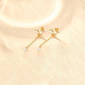 Boucles d'oreilles clous en argent 925 avec pampilles papillon et zircon violet pour le quotidien - Product Image 2