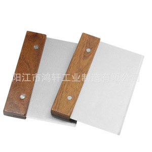 Stainless Steel Pastry Scraper With Wooden Handle 15.2x11.2x1.5cm Baking Tool For Dough And Flour Handling - Product Image 3