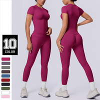 Ensemble de yoga sans couture en maille à manches courtes, couleur unie, taille trois segments, avec pantalon de fitness taille haute effet galbant couleur pêche