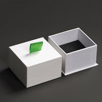 Boîte cadeau rigide blanche avec ruban en satin vert lime et nœud, emballage en papier de luxe gaufré, OEM, marque privée, vente en gros, logo personnalisé