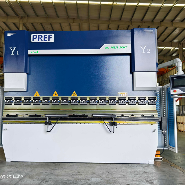 PREF100t 160t 200t 3200mm Equipped with an Automated System and High-quality CNC Bending Machine
