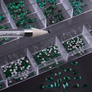 Set di Strass 3D in Plastica di Lusso per Nail Art con Cristalli Scintillanti, Colori AB Misti, Forme e Decorazioni a <span class=keywords><strong>Diamante</strong></span> - Product Image 4