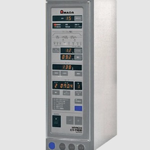 Contrôleur de soudage par résistance AC Amada St-200a 25V 13Hz semi-automatique pour le contrôle du courant, de la tension et de la puissance - Product Image 1