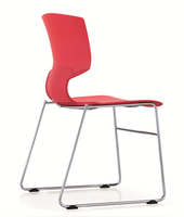Chaise d'entraînement moderne en plastique avec pieds en métal, chaise de loisirs colorée, simple et empilable