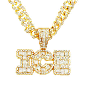 Collier Pendentif Lettre en Alliage Hiphop Exagéré Plaqué Or Personnalisé pour Hommes – Bijou Tendance Très Vendu - Product Image 5