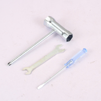Accessoires pour débroussailleuse : Huile pour tondeuse, chaîne de tronçonneuse, outils, douilles à vis, jeu d'accessoires hexagonaux