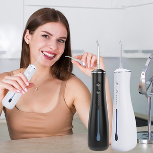 Kit de Nettoyage <span class=keywords><strong>Dentaire</strong></span> Professionnel : Irrigateur Buccal Rechargeable à Jet d'Eau pour Nettoyage Interdentaire et Flossing - Product Image 5