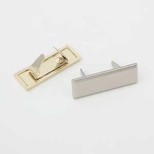 Étiquettes de <span class=keywords><strong>bagages</strong></span> <span class=keywords><strong>personnalisées</strong></span> en métal Nolvo World, 4 couleurs, 36*12 mm, plaque rectangulaire, logo de marque gravé, étiquette personnalisée pour sac - Product Image 4