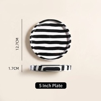 Ensemble tasse et soucoupe en céramique de porcelaine sous-glaçurée peinte à la main, noir encre, avec logo personnalisé, compatible micro-ondes et four, écologique