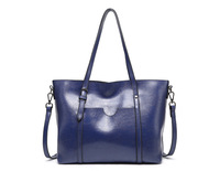 Sac fourre-tout de luxe pour femmes Nouvelle mode Simple Faux cuir avec poche plaquée Marques célèbres pour dames