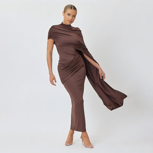 Vestido de cóctel con cuello redondo, hombro asimétrico cruzado, color liso, largo y ajustado para mujer - Product Image 1