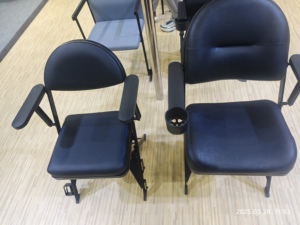 Chaises de stade pliantes rembourrées en métal, de haute qualité, portables, pour gymnases, arènes, bureaux, écoles et sports – Vente en gros à prix abordable - Product Image 6
