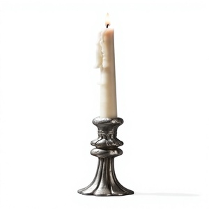 Candelabro de Aluminio Hecho a Mano de Diseño Clásico Vintage, Sin Plomo, Sin Llama, Duradero, para Decoración del Hogar, Bodas/Navidad/Cumpleaños - Product Image 1