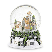 Boule à neige religieuse artisanale peinte à la main avec la Sainte Famille en résine scintillante