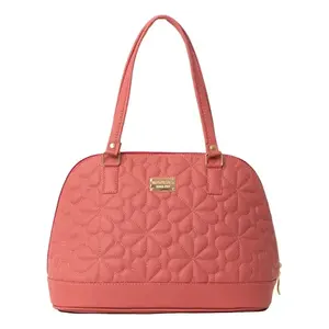 Sac à main décontracté pour femme Fana Aubrey M3754 en corail matelassé en forme de dôme avec bandoulière chaîne et fermeture éclair - Product Image 1