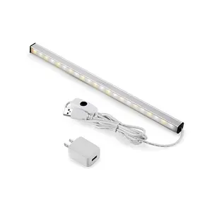 12英寸发光二极管灯条日光白色5000K可调光插头USB发光二极管灯，柜台照明下小型薄发光二极管