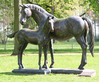 Statue de cheval réaliste en Bronze, grande taille de vie, Sculpture de Mare et de feuille, à vendre