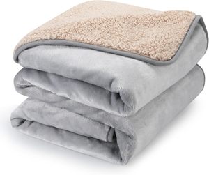 Premium Soft Warm 3 capas Pee Proof Sherpa Fleece Manta para cama - Product Image 1