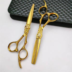 กรรไกรตัดผม CF ขนาด 6.0 นิ้ว ชุบทอง สำหรับช่างมืออาชีพ ใช้สำหรับคนถนัดขวา อุปกรณ์เสริมสวย - Product Image 2