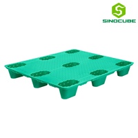 Palettes en polyéthylène personnalisées Sinocube de 9 pieds à 4 entrées, palettes solides en plastique soufflé