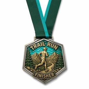 Médaille personnalisée de marathon 5K avec rubans, médaille en alliage de zinc émaillé doux or et violet pour événements sportifs à thème religieux - Product Image 1