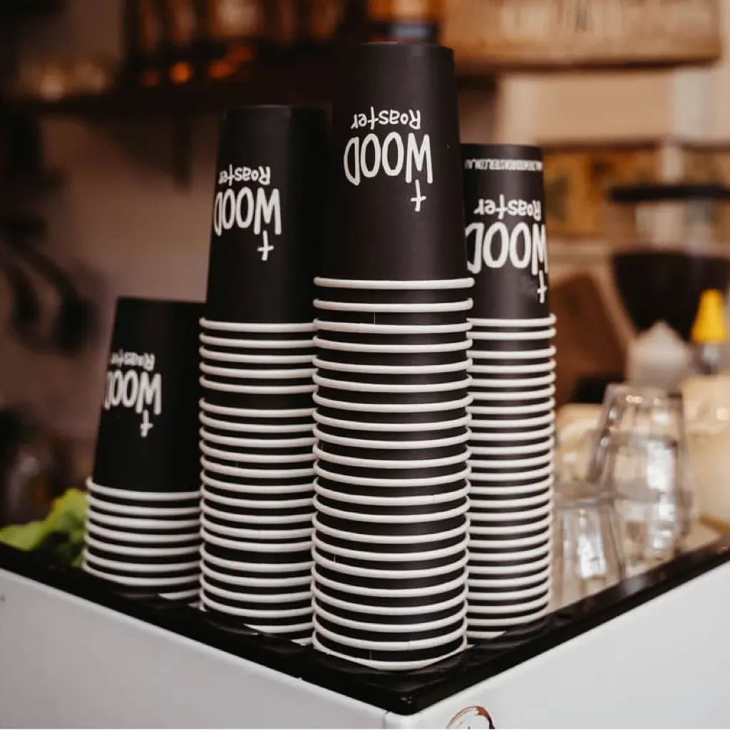 At Pack 2024 Coffeeshop Levert Wit Zwart 12Oz Papier Wegwerp Koffie Kopjes 16Oz 20Oz Custom Koffie Kopjes Papier Dubbele Muur