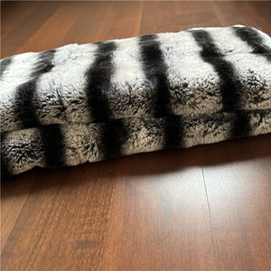 Couverture en fourrure de lapin Rex chinois - Product Image 4