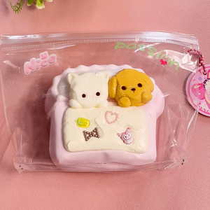 Nouvelle Peluche Kawaii 10cm Chiot Dessin Animé Allongé, Jouet Souple en Silicone Alimentaire Anti-Stress Lapin à Presser, Cadeau pour Enfants de 8 à 13 Ans Unisexe - Product Image 3