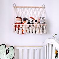 Hamac moderne en macramé pour animaux en peluche avec support en bois et filet de rangement Boho pour décoration murale de pépinière suspendue