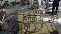 Ensemble de table à manger moderne de luxe pour hôtel, en pierre frittée ronde, avec piètement en acier inoxydable doré et plateau en verre et marbre