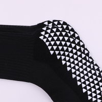 Premium OEM Athletic Crew Chaussettes Haute Coton Tricot Résistant Aux Odeurs Respirant Court Hiver Épais Corps Chaussettes De Sport Silicone